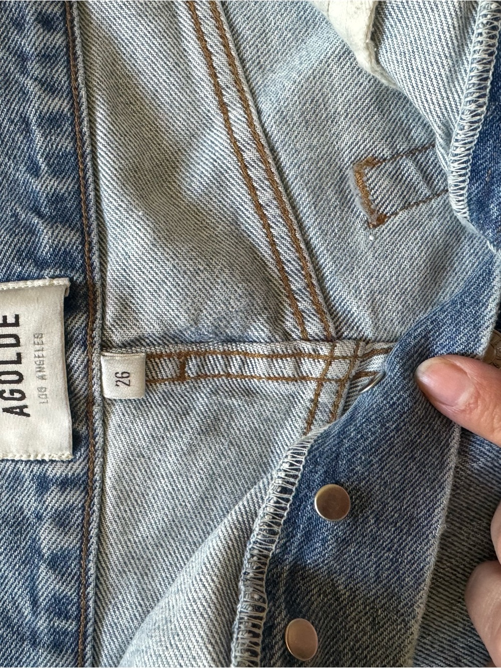 Agolde Parker Short Light Blue Frayed Hem Button-Fly Denim Shorts - Picture 2 of 4